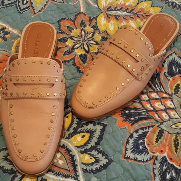 Coach Shoes - 🤗HP!!🤗 COACH Mules sz 7